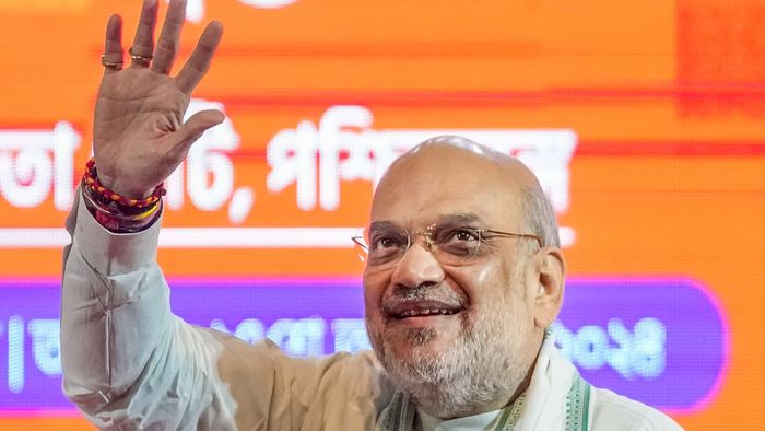 বাংলায় এসে আদর্শ আচরণবিধি ভেঙেছেন শাহ, অভিযোগ জানিয়ে চিঠি তৃণমূলের