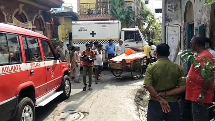 কালীপুজোর দিনে জোড়াবাগানে রহস্যজনক ভাবে খুন প্রৌঢ়