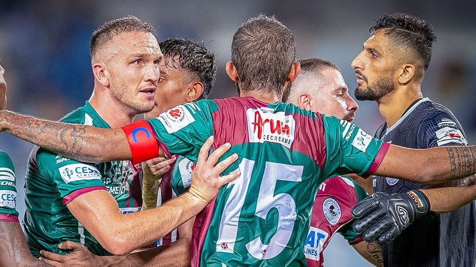 জরিমানা থেকে মুক্তি, তবুও AFC-র দেওয়া এই শাস্তি পেতেই হচ্ছে  মোহনবাগানকে  জরিমানা থেকে মুক্তি, তবুও AFC-র দেওয়া এই শাস্তি পেতেই হচ্ছে  মোহনবাগানকে