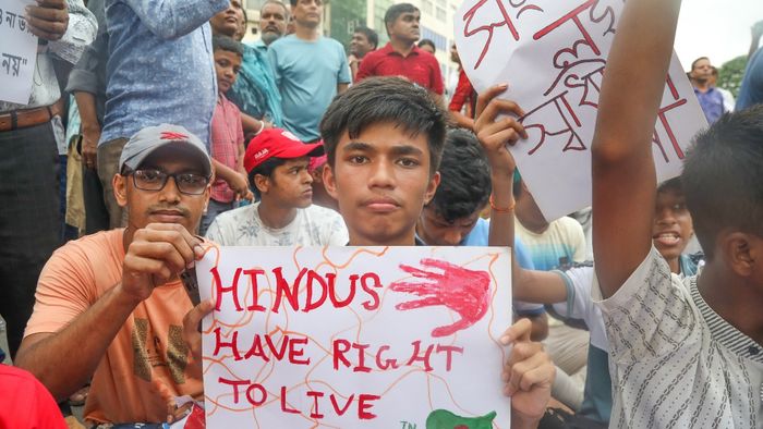 হিন্দুদের নিরাপত্তা নিশ্চিত করতে বাংলাদেশ সরকারের কাছে কঠোর পদক্ষেপ নেওয়ার আবেদন জানিয়েছে ভারত