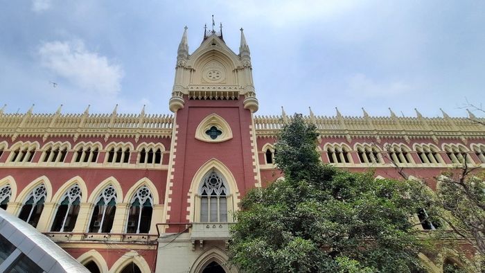 কলকাতার বুকে ৫ তলা বেআইনি নির্মাণ, ভেঙে ফেলার নির্দেশ কলকাতা হাইকোর্টের