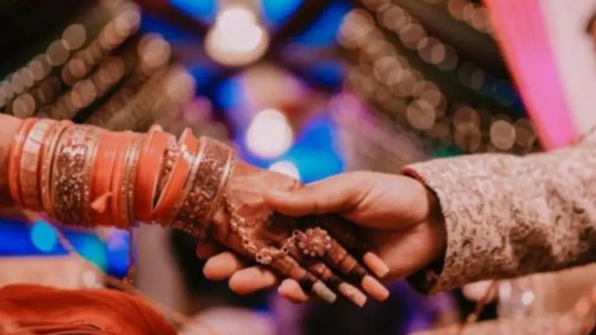 25 হাজার টাকায় জাল বিয়ের সার্টিফিকেট তৈরি করা হতো। (প্রতিনিধিত্বমূলক ছবি)