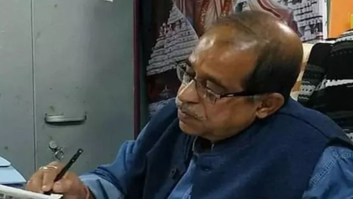 পড়ে খোলা চিঠি, বাড়ির ছাদ থেকে উদ্ধার উত্তর ব্যারাকপুর পুরসভার ভাইস চেয়ারম্যানের দেহ