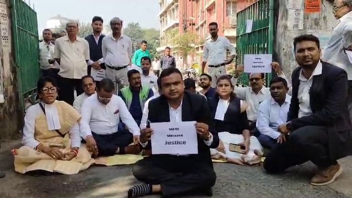 বিচারকের বিরুদ্ধে 'থ্রেট কালচার'-এর অভিযোগ