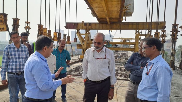 মেট্রোর কাজ পরিদর্শন।-ফাইল ছবি