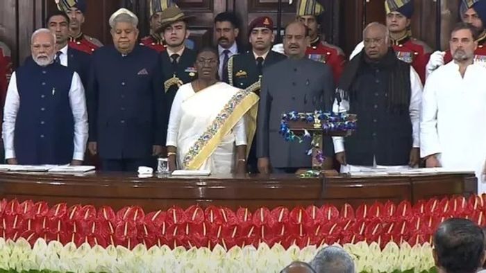 'সংবিধান আমাদের সবচেয়ে পবিত্র গ্রন্থ', সংবিধান দিবসে মোদী-রাহুলকে সঙ্গে নিয়ে বার্তা রাষ্ট্রপতির