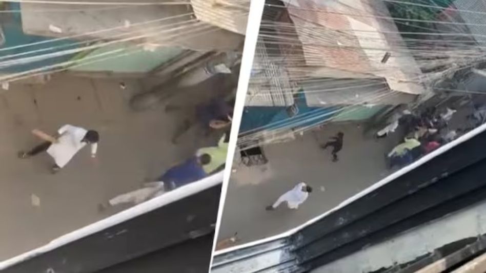 বাংলাদেশে মন্দিরে 'হামলা', এলাকা ছেড়ে পালাচ্ছেন হিন্দুরা, নীরব দর্শক প্রশাসন বাংলাদেশে মন্দিরে 'হামলা', এলাকা ছেড়ে পালাচ্ছেন হিন্দুরা, নীরব দর্শক প্রশাসন