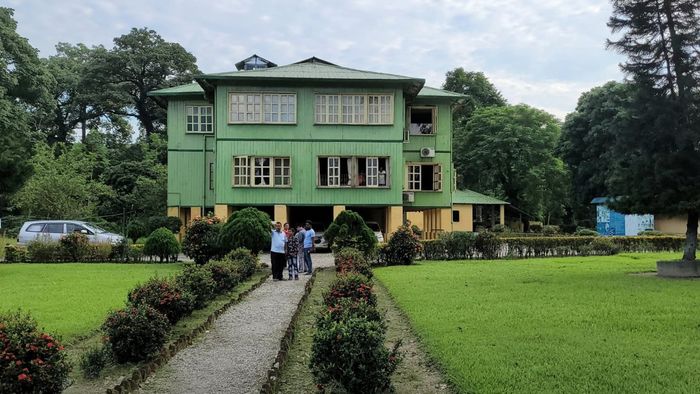 ডুয়ার্সে ভস্মীভূত হলং বনবাংলো নতুন করে খুলছে রাজ্য সরকার, কবে? বড় আপডেট