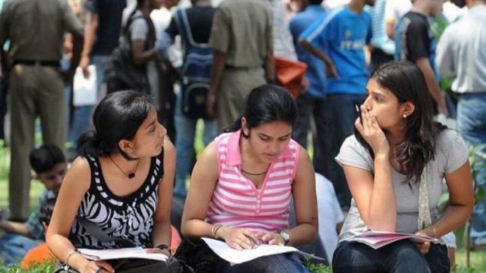 উচ্চ প্রাথমিকে নিয়োগ: দ্বিতীয় কাউন্সেলিং ডিসেম্বরেই, যা যা জানা জরুরি উচ্চ প্রাথমিকে নিয়োগ: দ্বিতীয় কাউন্সেলিং ডিসেম্বরেই, যা যা জানা জরুরি