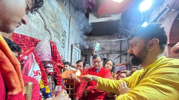 তারাপীঠে দেব (ছবি: ফেসবুক)