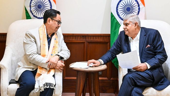 NDA সংখ্যাগরিষ্ঠ, জগদীপ ধনখড়ের বিরুদ্ধে অনাস্থা প্রস্তাবে জবাব কিরেন রিজিজুর