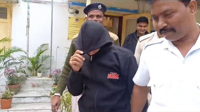 বিদেশিনী মহিলার শ্লীলতাহানির অভিযোগ, কলকাতায় গ্রেফতার অ্যাপ-বাইক চালক