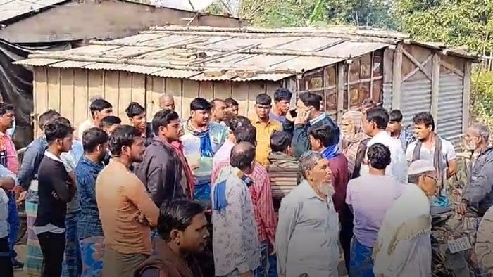 বাংলাদেশি দুষ্কৃতীদের হামলায় জখম বাংলার ২ কৃষক।