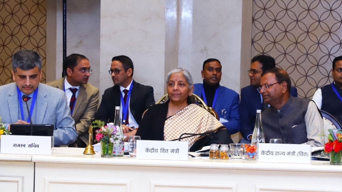 বীমা, পপকর্ন থেকে চাল, কী কী জিনিসের দাম বাড়বে? বড় সিদ্ধান্ত GST কাউন্সিলে বীমা, পপকর্ন থেকে চাল, কী কী জিনিসের দাম বাড়বে? বড় সিদ্ধান্ত GST কাউন্সিলে