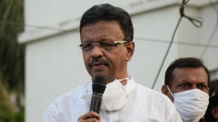 অনুপ্রবেশের জন্য দায়ী কেন্দ্রীয় সরকার, বড় দাবি ফিরহাদ হাকিমের