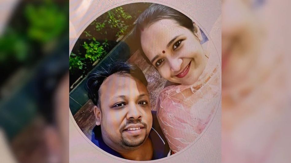 মেয়ে বিশেষভাবে সক্ষম, ২ সন্তানকে বিষ খাইয়ে গলায় দড়ি দিয়ে আত্মঘাতী দম্পতি মেয়ে বিশেষভাবে সক্ষম, ২ সন্তানকে বিষ খাইয়ে গলায় দড়ি দিয়ে আত্মঘাতী দম্পতি