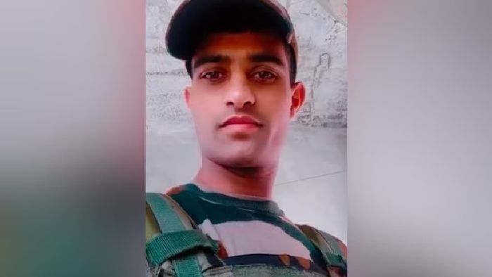 আত্মঘাতী সেনা জওয়ান।-ফাইল ছবি