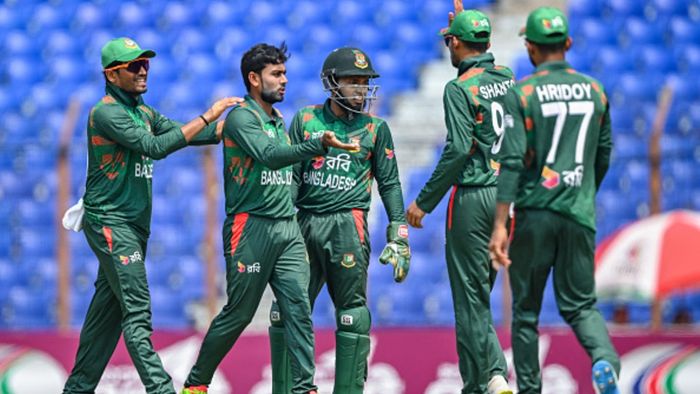 বাংলাদেশ ক্রিকেট দলের খেলোয়াড়রা ফ্রেমে
