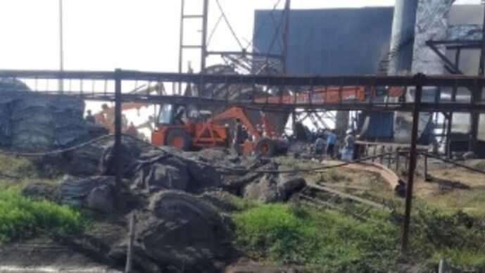 ছত্তিশগড়ে প্ল্যান্টের চিমনি ভেঙে দুর্ঘটনা, অনেকের মৃত্যুর আশঙ্কা