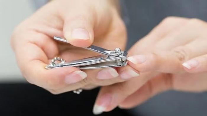 সপ্তাহের এই দিনে নখ কাটলে হাতে কিছুতেই টাকা থাকে না