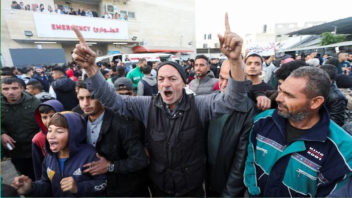 গাজায় যুদ্ধবিরতির আনন্দে উদযাপন প্যালেস্টাইনের বাসিন্দাদের। ছবি- রয়টার্স