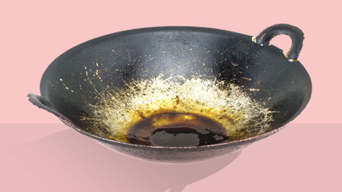 কুচকুচে কালো কড়াই- প্যানও পরিষ্কার হবে নিমেষে, রান্নাঘরের এসব হ্যাকস জানেন তো?