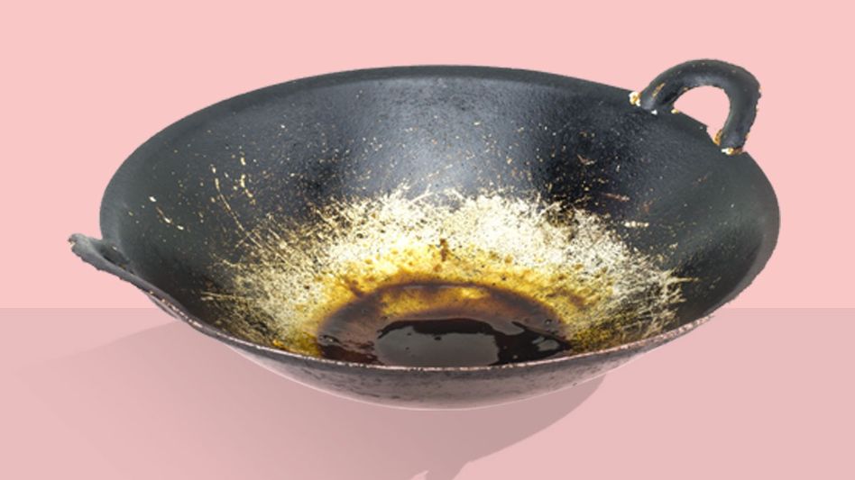 কুচকুচে কালো কড়াই- প্যানও পরিষ্কার হবে নিমেষে, রান্নাঘরের এসব হ্যাকস জানেন তো? কুচকুচে কালো কড়াই- প্যানও পরিষ্কার হবে নিমেষে, রান্নাঘরের এসব হ্যাকস জানেন তো?