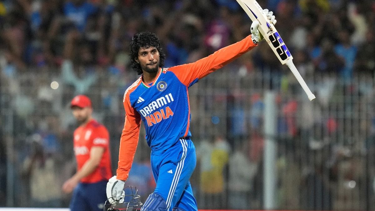 বাবা সামান্য ইলেকট্রিক টেকনিশিয়ান, সঞ্চয়ের টাকায় তিলককে কিনে দিয়েছিলেন ক্রিকেট কিট