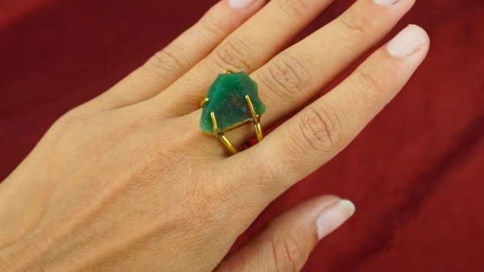 এই রত্ন পাথরকে বলা হয় স্বপ্নের পাথর, কারা পরবেন-কী কী উপকার?