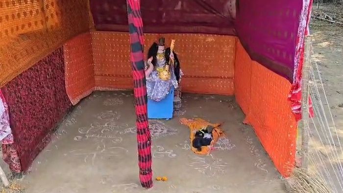 চাপড়া থানার কলিঙ্গ এলাকায় সরস্বতী ঠাকুরের মূর্তি ভেঙে দেওয়া হয়