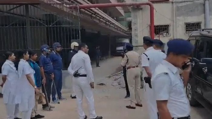 ডালহৌসির নগর দায়রা আদালত চত্বরে এক বিচারকের দেহরক্ষীর দেহ উদ্ধার