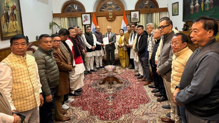 ইস্তফা দিলেন বীরেন সিং।