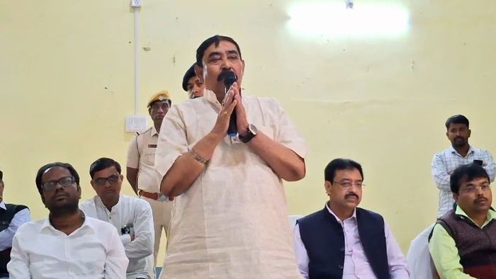 জোড় হাতে অনুব্রত মন্ডল