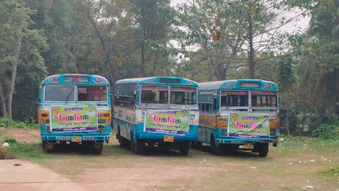 পঞ্চায়েত অফিস বন্ধ করে পঞ্চায়েতের কর্মীরা পিকনিক করেছেন বলে অভিযোগ।