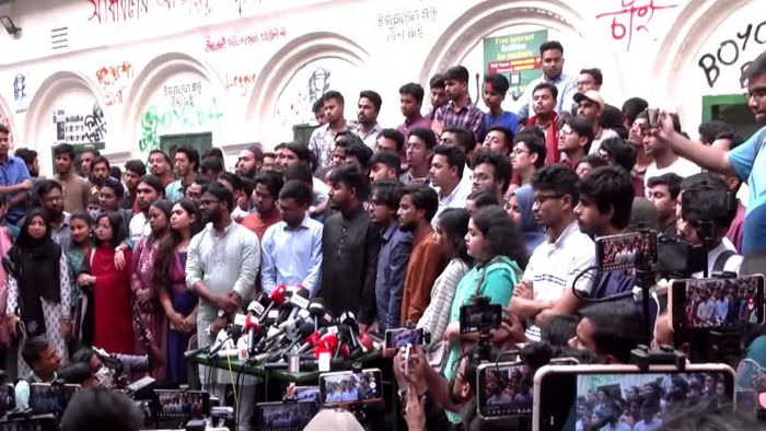 হাসিনার পতন ঘটানো ছাত্ররা এবার রাজনীতিতে