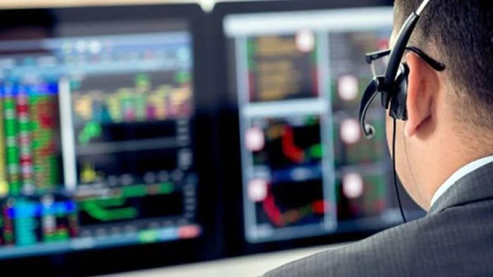 ২ দিনে ২৪% চড়ল শেয়ার, বিশেষজ্ঞরা বলছেন এখনই কিনুন, ২১০০ টাকা ছাড়াতে পারে!