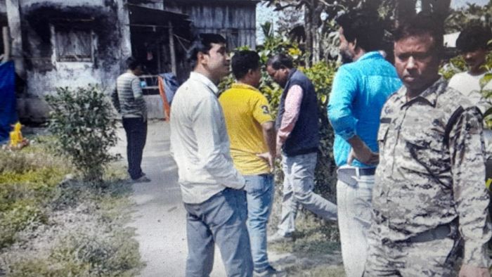 জলদাপাড়ায় ফরেস্ট কোয়ার্টার্সে মাহুতের পরিবারের ৩ জনের দেহ, খুন? রহস্য