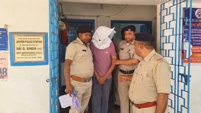 গরু চুরি চক্রের পাণ্ডা গ্রেফতার