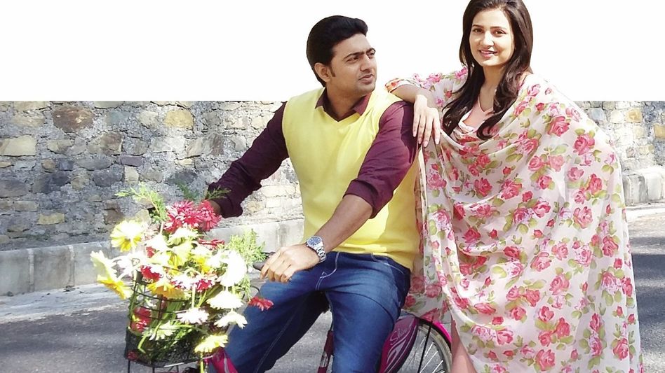 জট কেটে অবশেষে মুক্তি পাবে দেব- শুভশ্রীর 'ধুমকেতু'? এক ছবিতেই উস্কে দিল জল্পনা জট কেটে অবশেষে মুক্তি পাবে দেব- শুভশ্রীর 'ধুমকেতু'? এক ছবিতেই উস্কে দিল জল্পনা