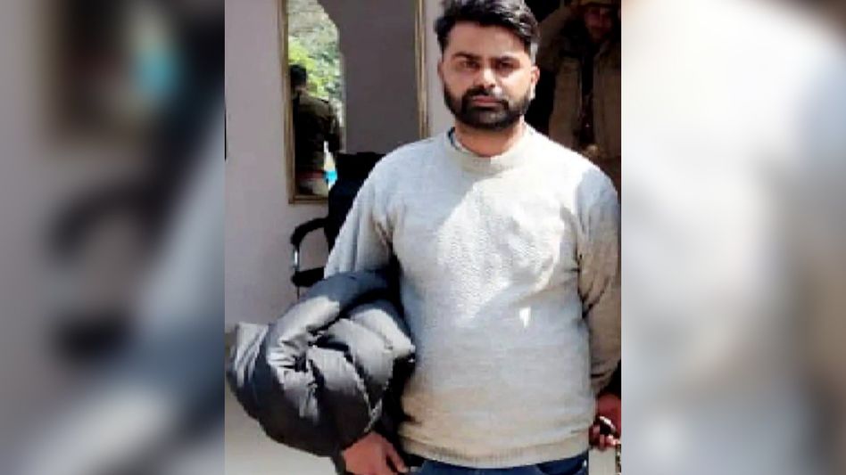 উত্তরপ্রদেশে দলিত কিশোরীকে গণধর্ষণ, অ্যাসিড দিয়ে 'ওম ট্যাটু' মুছে দিল সলমন-রশিদরা উত্তরপ্রদেশে দলিত কিশোরীকে গণধর্ষণ, অ্যাসিড দিয়ে 'ওম ট্যাটু' মুছে দিল সলমন-রশিদরা