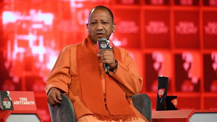 পশ্চিমবাংলা থেকে মহাকুম্ভে রোজ গড়ে ১ লাখ লোক গিয়েছেন, দাবি যোগীর