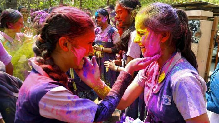 ১৫মার্চ হোলির দিন CBSE-র দ্বাদশের পরীক্ষা, না দিলেও হবে? বোর্ডের বড় সিদ্ধান্ত