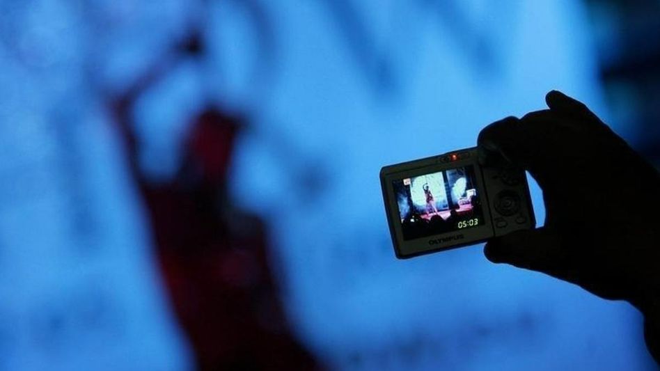 স্ত্রীর পর্ন দেখা বা হস্তমৈথুনে ডিভোর্স নয়: মাদ্রাজ হাইকোর্টের ঐতিহাসিক রায় স্ত্রীর পর্ন দেখা বা হস্তমৈথুনে ডিভোর্স নয়: মাদ্রাজ হাইকোর্টের ঐতিহাসিক রায়