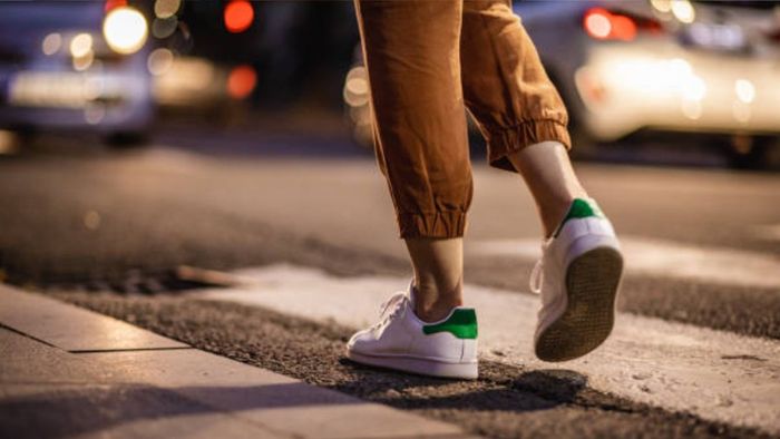 ডিনারের পরে মাত্র ১০ মিনিট হাঁটা, শরীরে এসব মিরাকল ঘটে