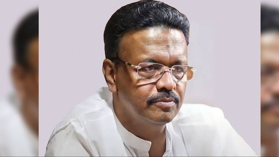 পুরসভার একশো দিনের কর্মীদের বেতন হয়নি দুমাস, ক্ষমা চাইলেন মেয়র ফিরহাদ পুরসভার একশো দিনের কর্মীদের বেতন হয়নি দুমাস, ক্ষমা চাইলেন মেয়র ফিরহাদ