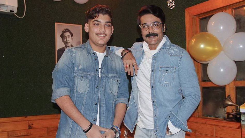 এবছরই টলিউডে ডেবিউ প্রসেনজিৎ পুত্র্র? তৃষাণজিতকে নিয়ে জোর চর্চা  এবছরই টলিউডে ডেবিউ প্রসেনজিৎ পুত্র্র? তৃষাণজিতকে নিয়ে জোর চর্চা