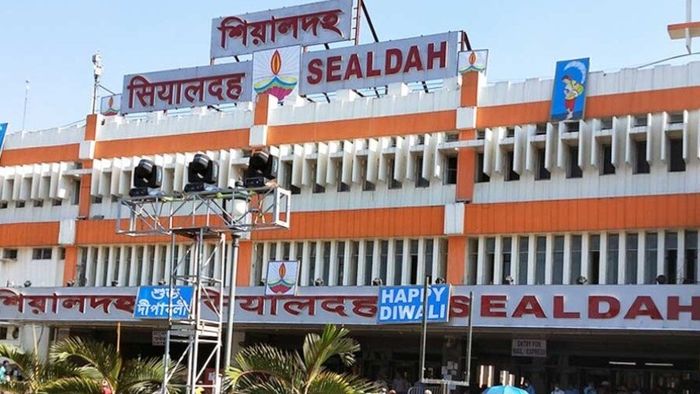 শিয়ালদা স্টেশন