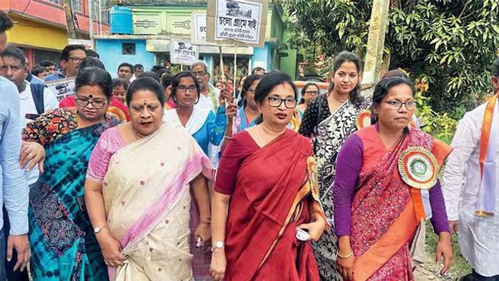 তৃণমূলের মহিলা ব্রিগেড