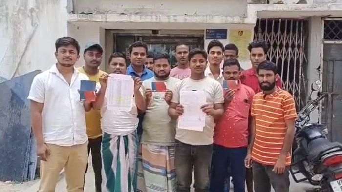 মালদার একাধিক ব্যাঙ্ক অ্যাকাউন্ট থেকে টাকা গায়েবে তটস্থ গ্রাহকেরা