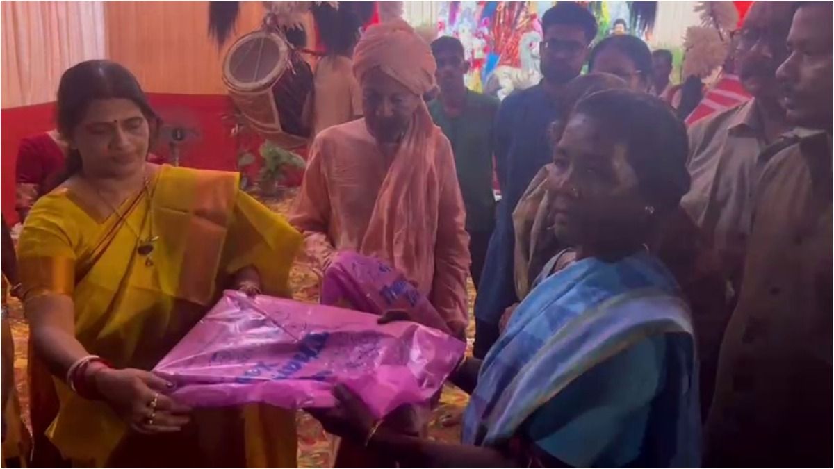 মেয়ের মৃত্যুর পর বাসন্তীপুজো মায়ের, ট্রাস্টকে ১৭ কোটির সম্পত্তি দান